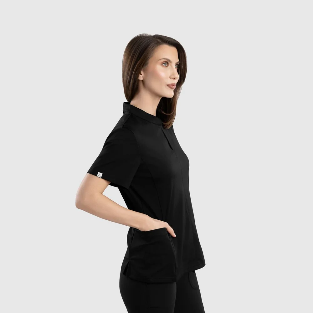 nika-crna-8534276