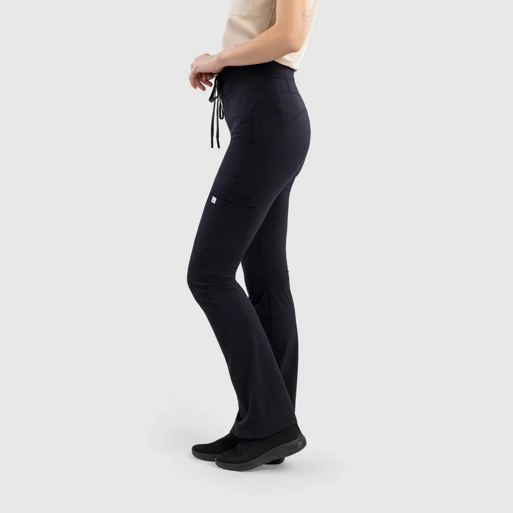 pantalone-zvonaste-8965255